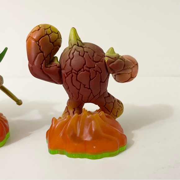 Lot of 4 Skylanders Ignitor Hot Head Flameslinger Eruptor Toys - Picture 8 of 16